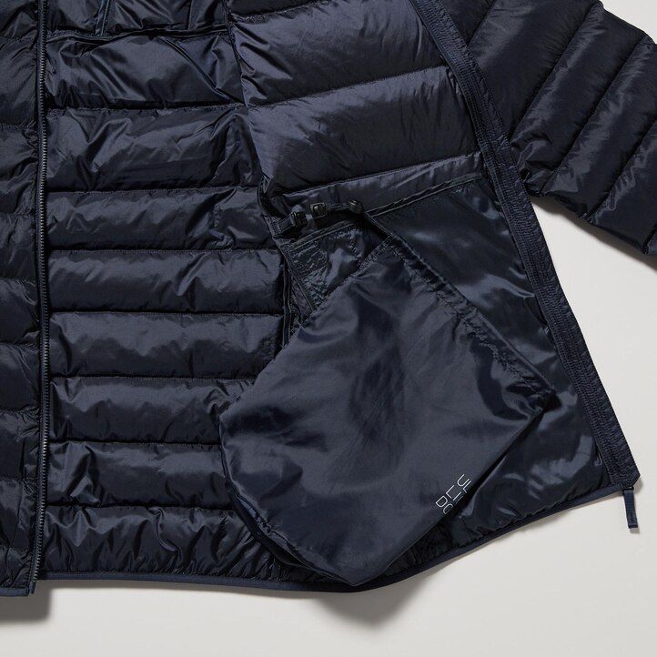 Černé pánské ultralehké péřové bundy uniqlo s 3d střihem