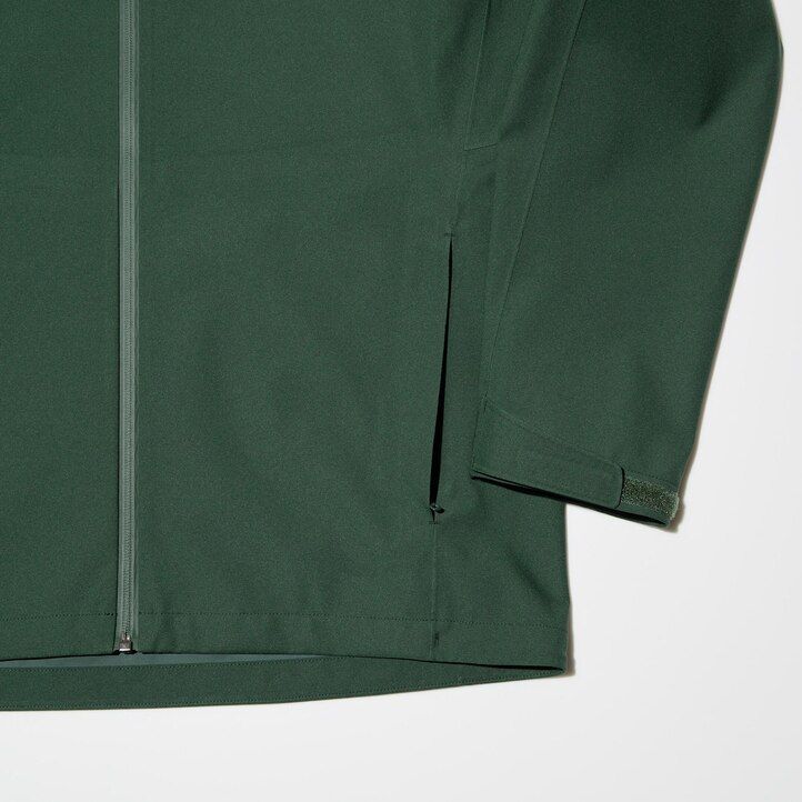 Černé pánské bundy uniqlo blocktech 3d cut s dopravou zdarma