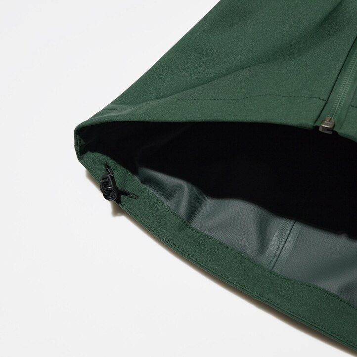 Černé pánské bundy uniqlo blocktech 3d cut s dopravou zdarma