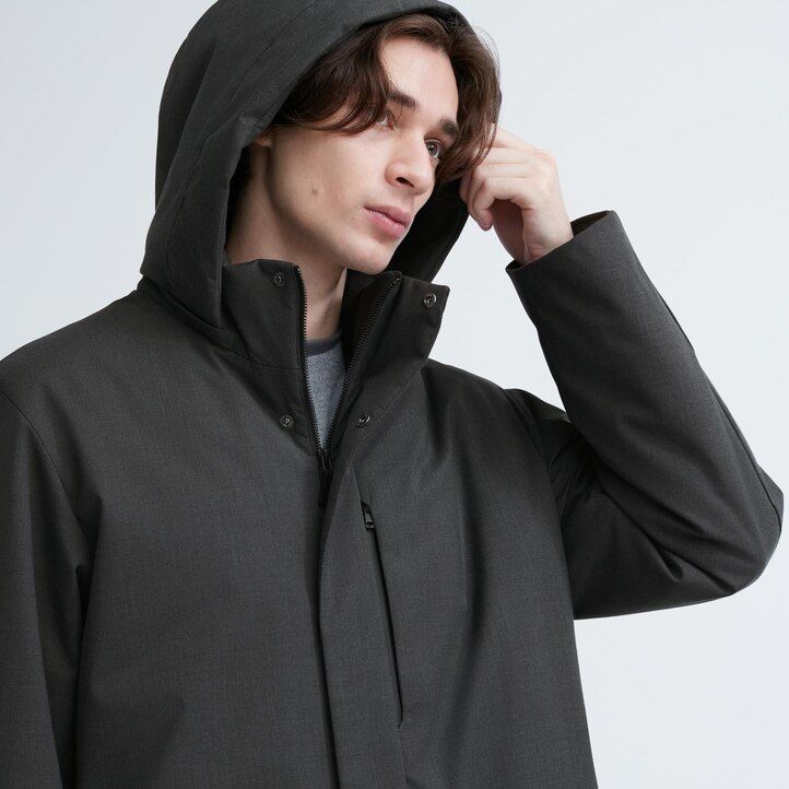 tmavě šedé pánské hybridní péřové bundy uniqlo
