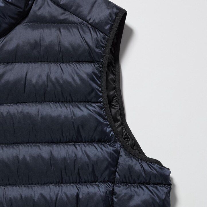 pánské ultralehké péřové bundy uniqlo v tmavě modré barvě