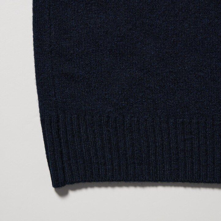 pánské bílé svetry uniqlo premium lambswool s kulatým výstřihem