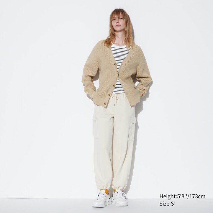 pánské šedé svetry uniqlo middle gauge s výstřihem do v