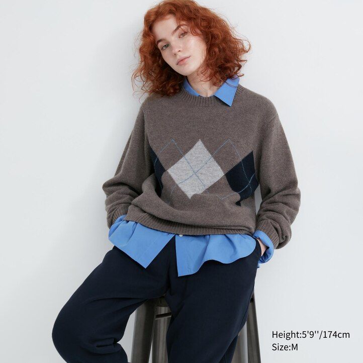 pánské svetry uniqlo premium lambswool argyle s kulatým výstřihem v tmavě modré barvě
