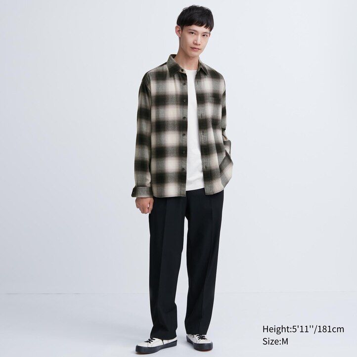 Černé pánské flanelové kostkované tričko uniqlo regular fit s běžným límcem