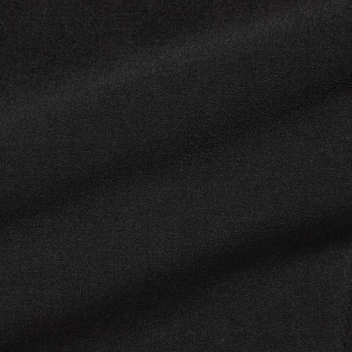 tmavě šedé pánské ultralehké obleky uniqlo airsense s imitací vlny