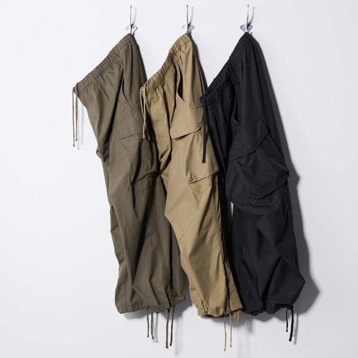 pánské kalhoty uniqlo wide fit parachutergo olivové barvy