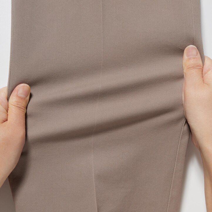 pánské kalhoty uniqlo smart cotton v délce po kotníky z bílé bavlny