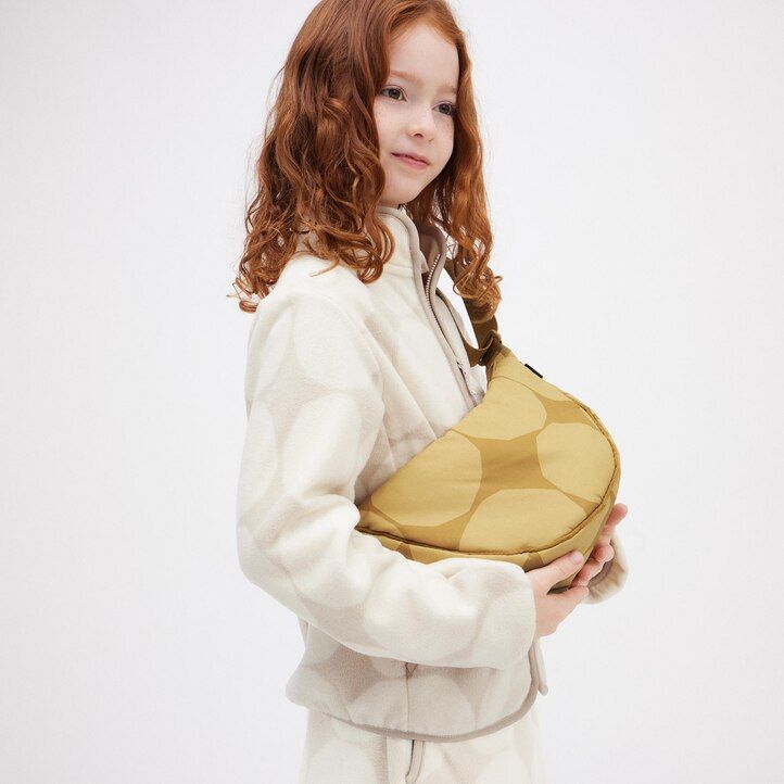 dámské kabelky uniqlo round mini ramenní béžové