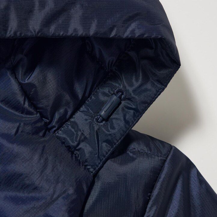 dámské ultralehké péřové bundy uniqlo v tmavě modré barvě
