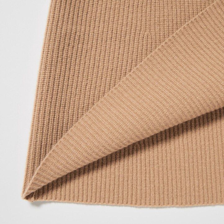 béžové dámské mini svetry uniqlo premium z jehněčí vlny