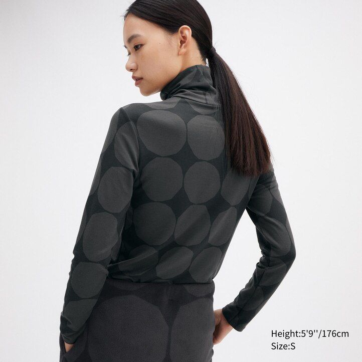 tmavě šedá dámská termo trička uniqlo heattech s tečkovaným potiskem a rukávy