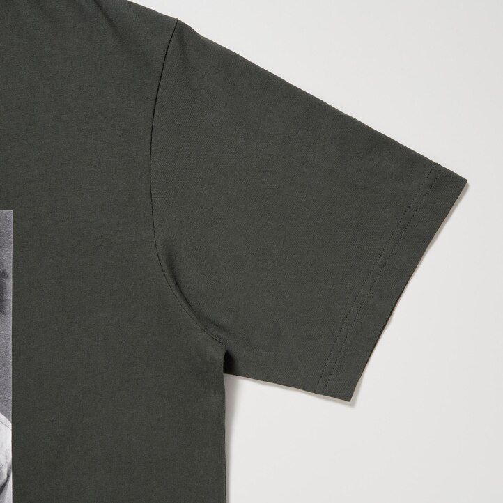 dámská trička uniqlo peace for all graphic jean michel basquiat a christopher makos v tmavě šedé barvě